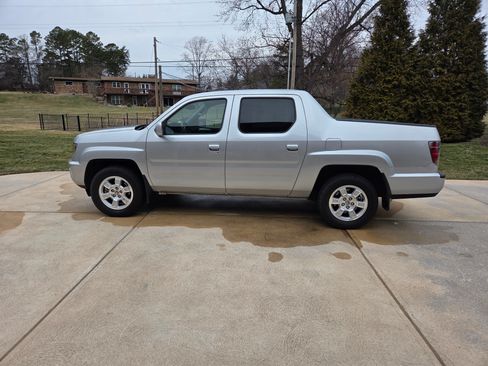 Used 2014 Honda Ridgeline RTS image 10