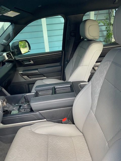 Used 2025 Toyota Tundra SR5 AWD/4WD image 9