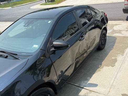 Used 2019 Toyota Corolla LE FWD image 5