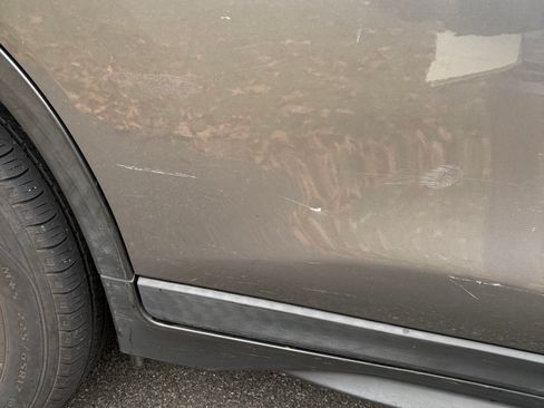 Used 2017 Nissan Rogue SV image 14