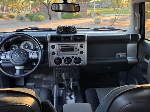 Used 2014 Toyota FJ Cruiser 4WD w/ Trail Teams Ultimate Edition image 12