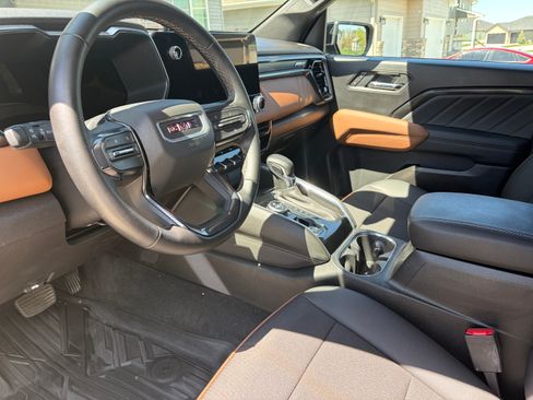 Used 2026 GMC Canyon AT4 w/ Nightfall Essentials Package AWD/4WD image 4