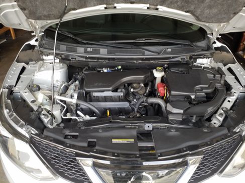 Used 2017 Nissan Rogue Sport SL w/ SL Premium Package image 11