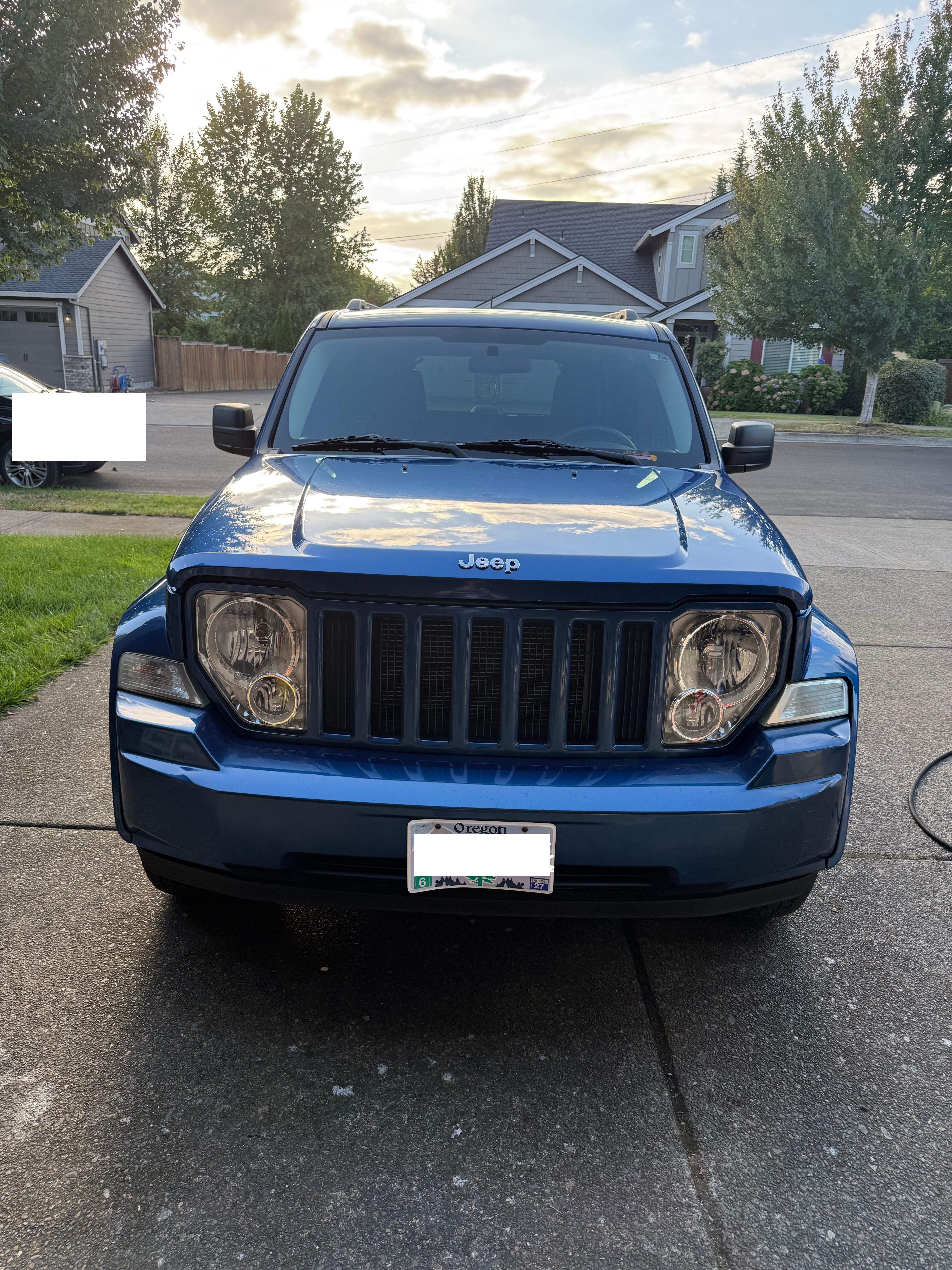 Used 2009 Jeep Liberty Sport w/ Popular Equipment Group AWD/4WD image 4
