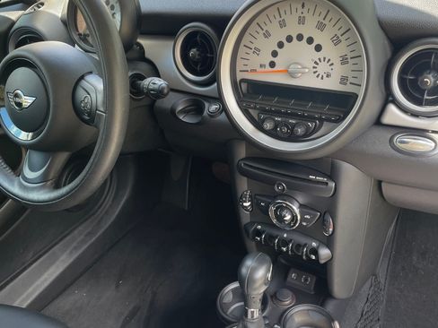 Used 2013 MINI Cooper Hardtop FWD image 2