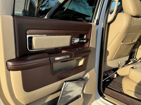 Used 2013 RAM 2500 Laramie w/ Convenience Group image 12
