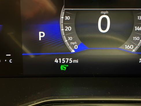 Used 2024 Volkswagen Jetta SE w/ Panoramic Sunroof Package image 13