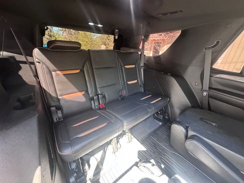 Used 2021 GMC Yukon AT4 w/ AT4 Premium Plus Package image 8