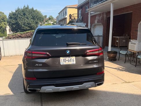 Used 2023 BMW X5 xDrive45e AWD/4WD image 9