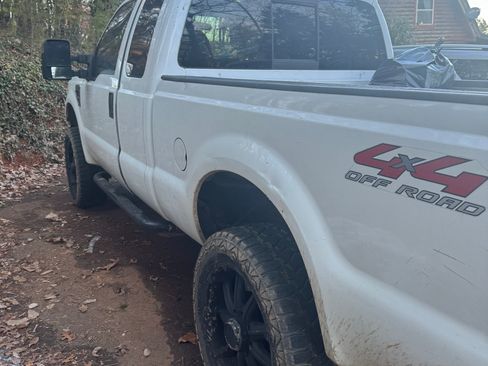 Used 2008 Ford F250 FX4 image 10