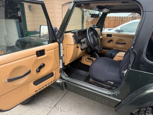 Used 1997 Jeep Wrangler Sahara AWD/4WD image 21