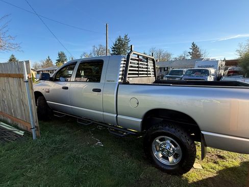 Used 2007 Dodge Ram 3500 Truck SLT w/ Light Group image 8