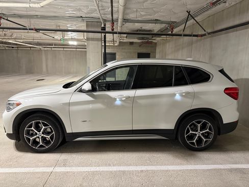 Used 2018 BMW X1 xDrive28i image 2
