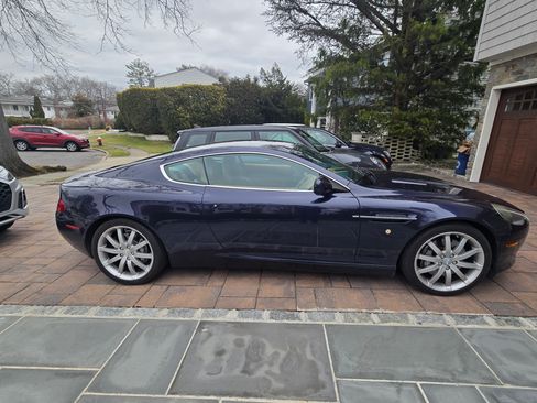 Used 2005 Aston Martin DB9 Coupe 2D image 4