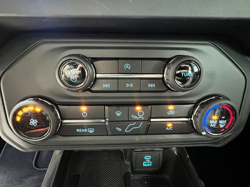 Used 2025 Ford Bronco 4-Door AWD/4WD image 28