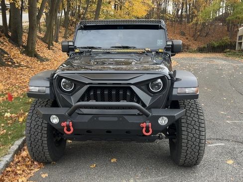 Used 2021 Jeep Gladiator Rubicon w/ Cold Weather Group image 2