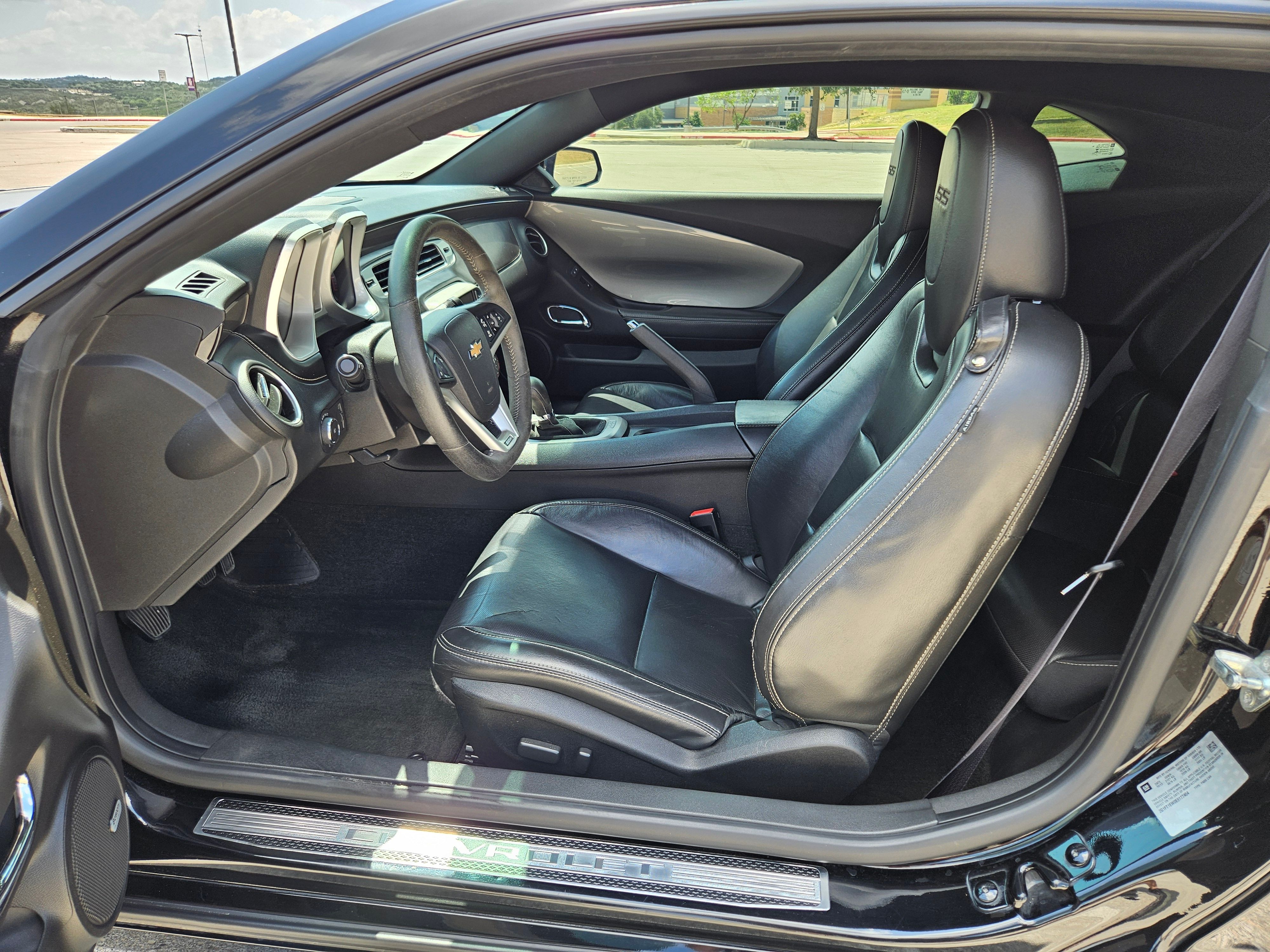 Used 2014 Chevrolet Camaro SS w/ SS Performance Package RWD image 19