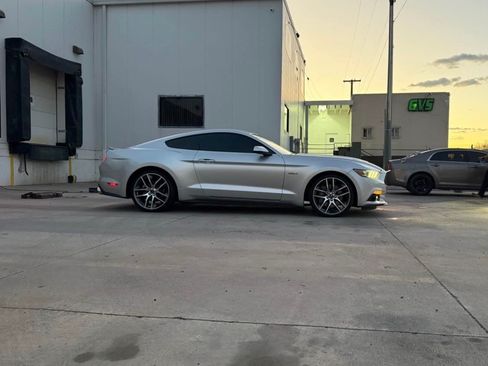 Used 2015 Ford Mustang GT Premium image 4