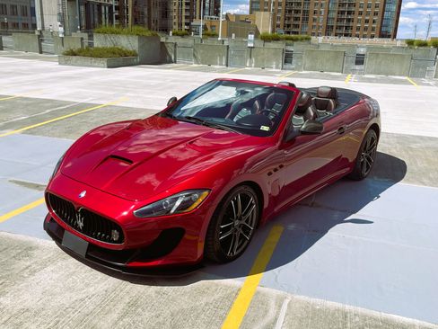 Used 2015 Maserati GranTurismo MC Centennial RWD image 1