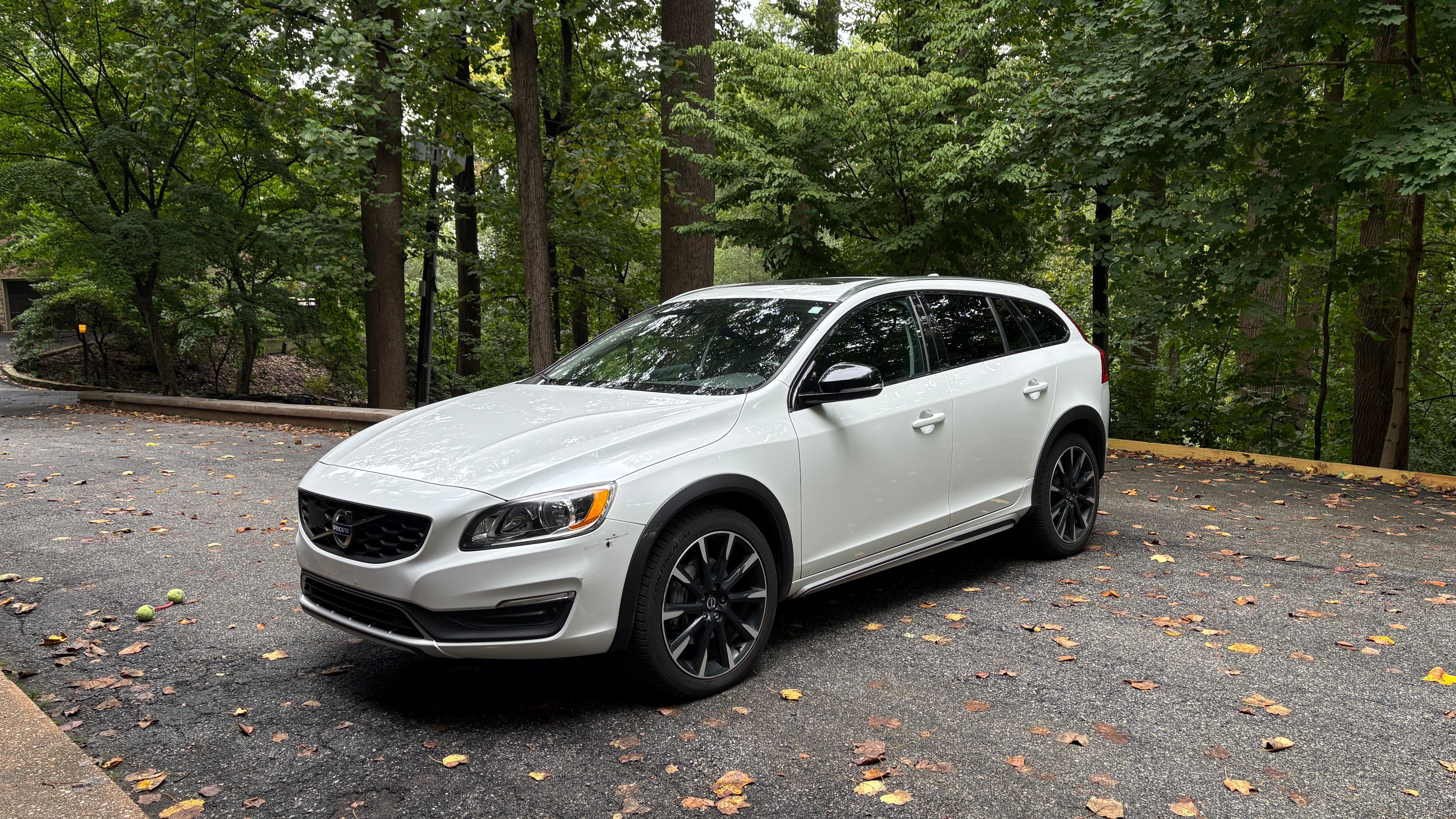 Used 2017 Volvo V60 T5 Cross Country w/ Climate Package AWD/4WD image 13