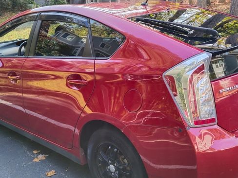 Used 2015 Toyota Prius Two image 4