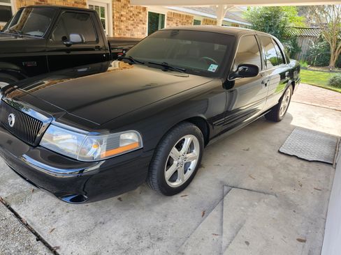 Used 2003 Mercury Marauder image 2