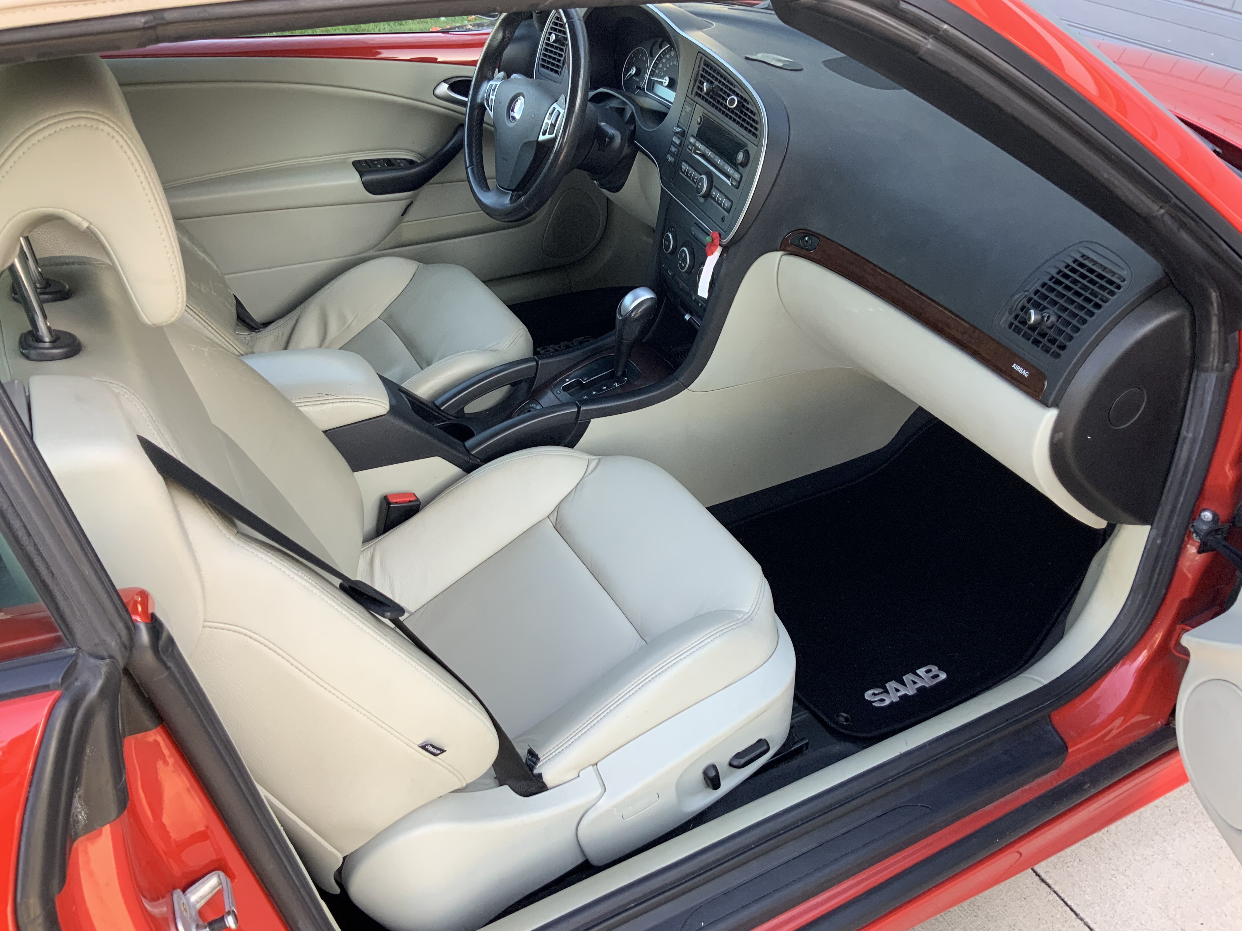 Used 2011 Saab 9-3 Aero FWD image 10