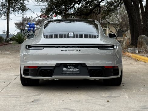 Used 2022 Porsche 911 Carrera 4S image 5