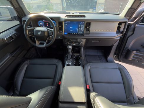 Used 2026 Ford Bronco Badlands AWD/4WD image 19