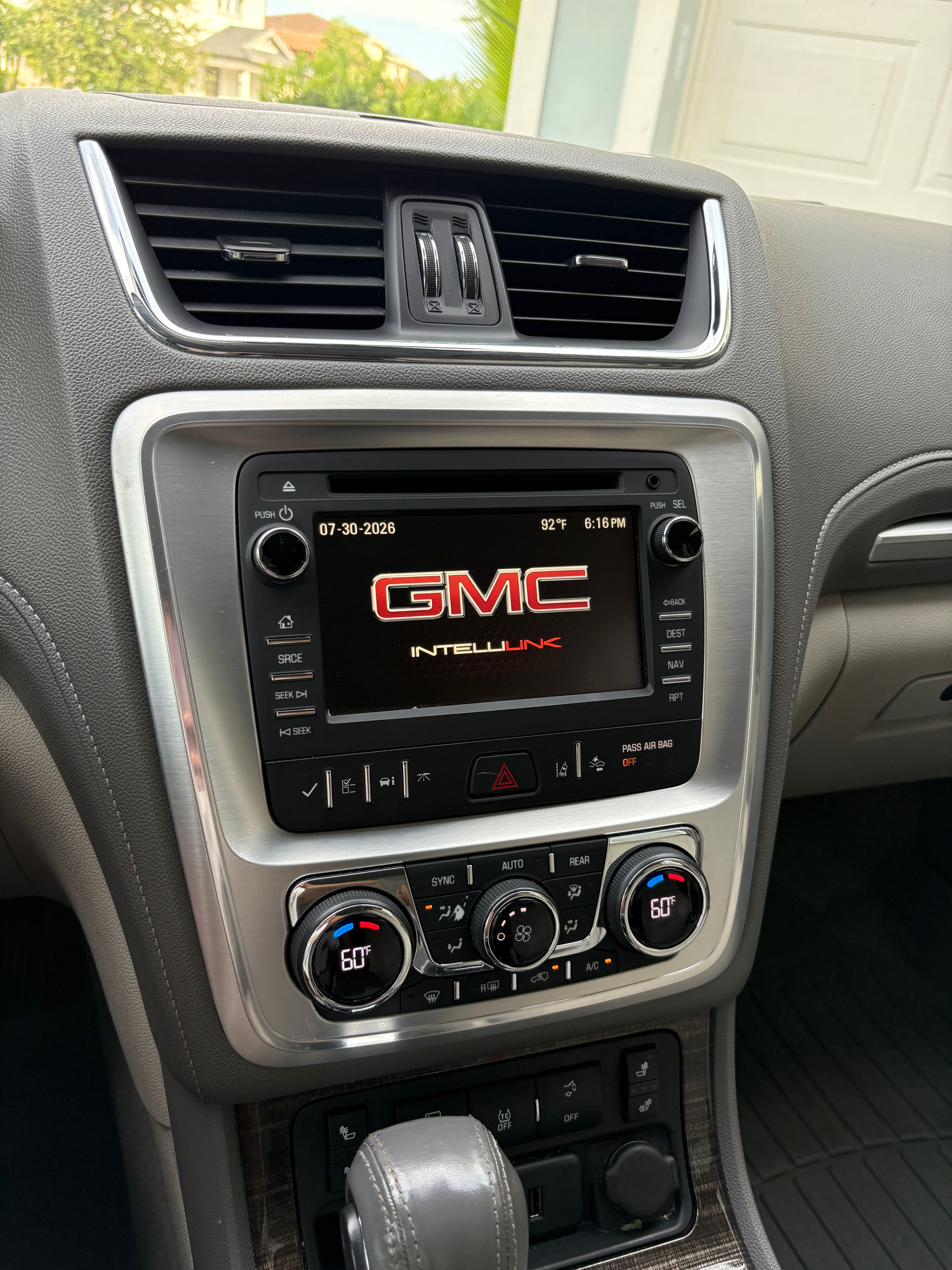 Used 2015 GMC Acadia SLT FWD image 14