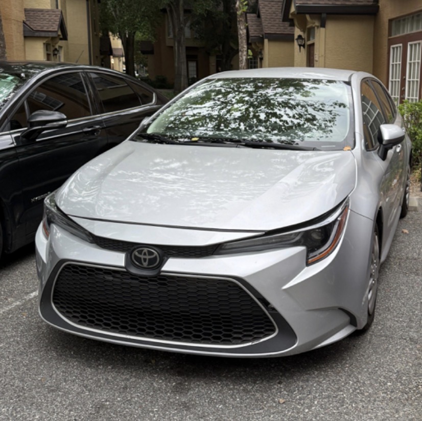 Used 2021 Toyota Corolla LE FWD image 1