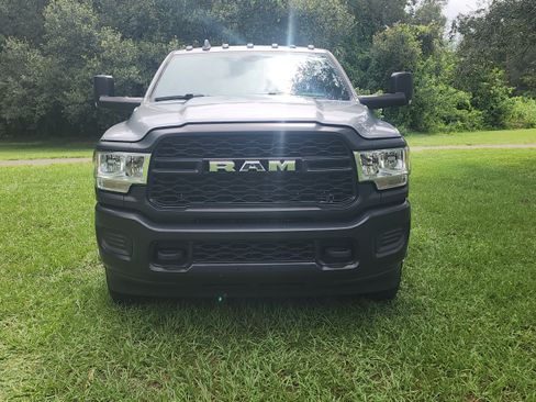 Used 2022 RAM 3500 Tradesman image 4