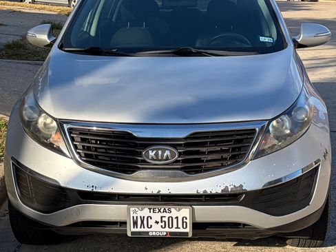 Used 2011 Kia Sportage LX w/ Convenience Pkg image 2