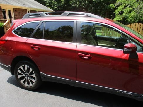 Used 2015 Subaru Outback 2.5i Limited AWD/4WD image 15