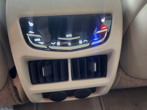 Used 2014 Cadillac SRX Premium image 14