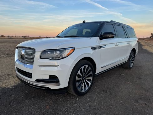 Used 2023 Lincoln Navigator L Reserve image 6