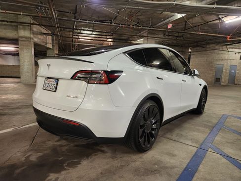Used 2022 Tesla Model Y Performance AWD/4WD image 10