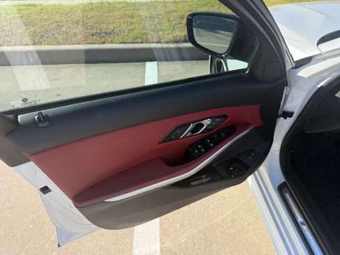 Used 2024 BMW M340i w/ Premium Package image 9