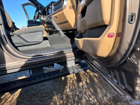 Used 2023 Ford F350 XLT w/ Black Appearance Package image 19