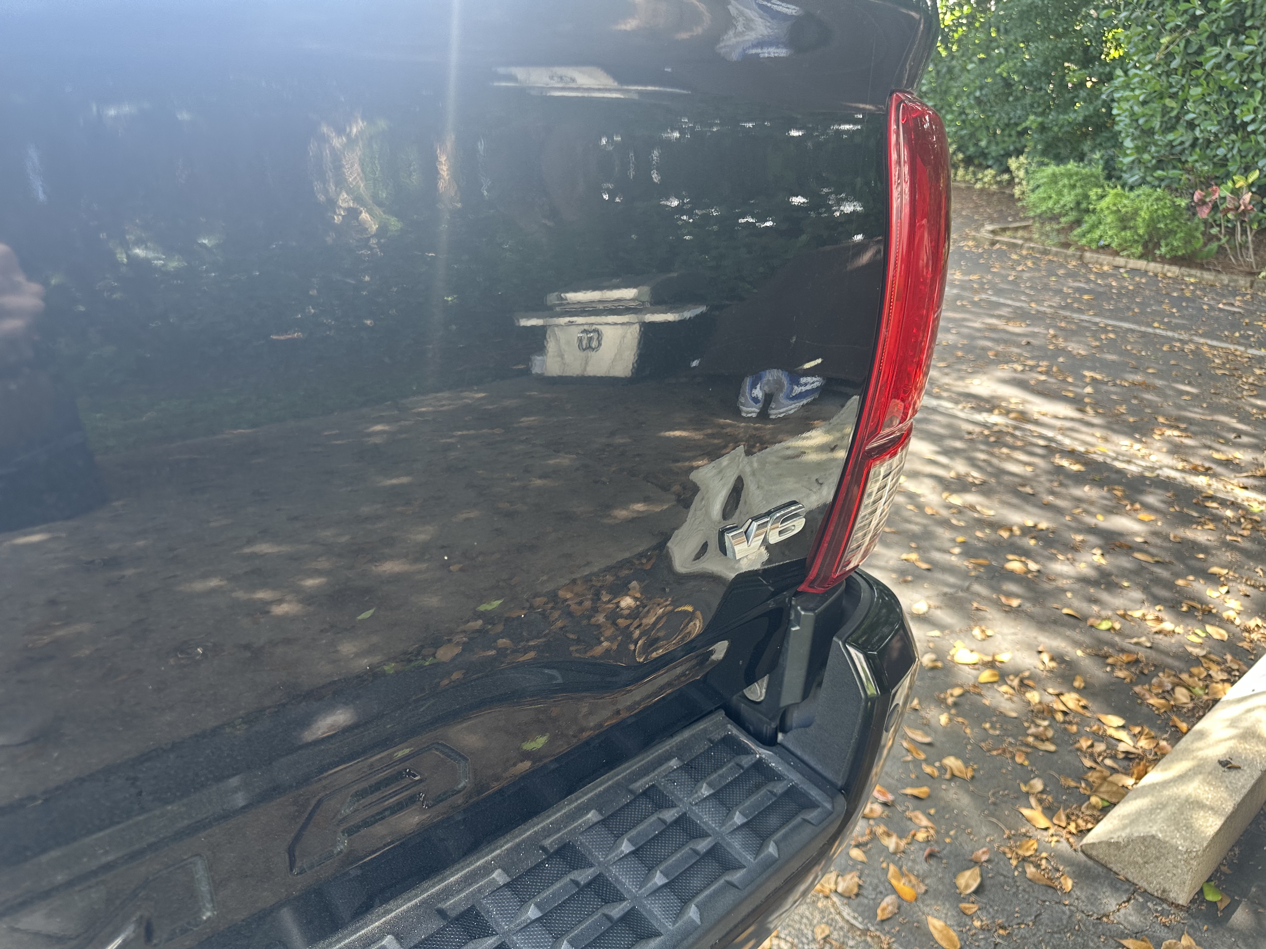 Used 2018 Toyota Tacoma TRD Off-Road AWD/4WD image 5