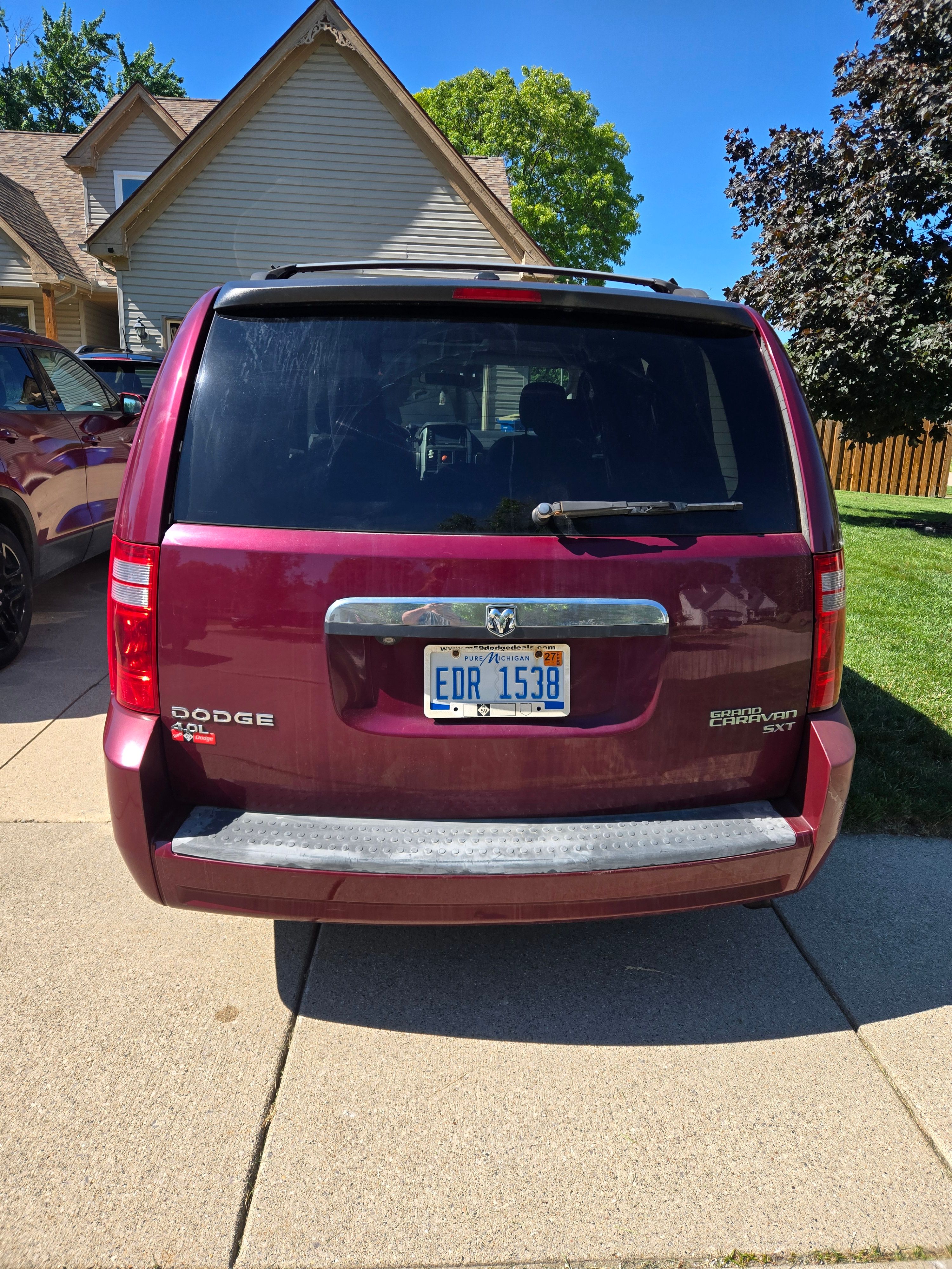 Used 2009 Dodge Grand Caravan SXT FWD image 4