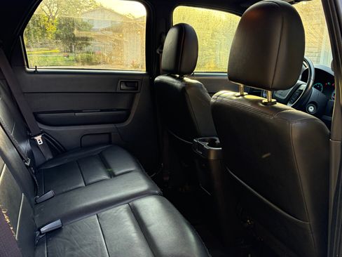 Used 2010 Ford Escape XLT FWD image 16