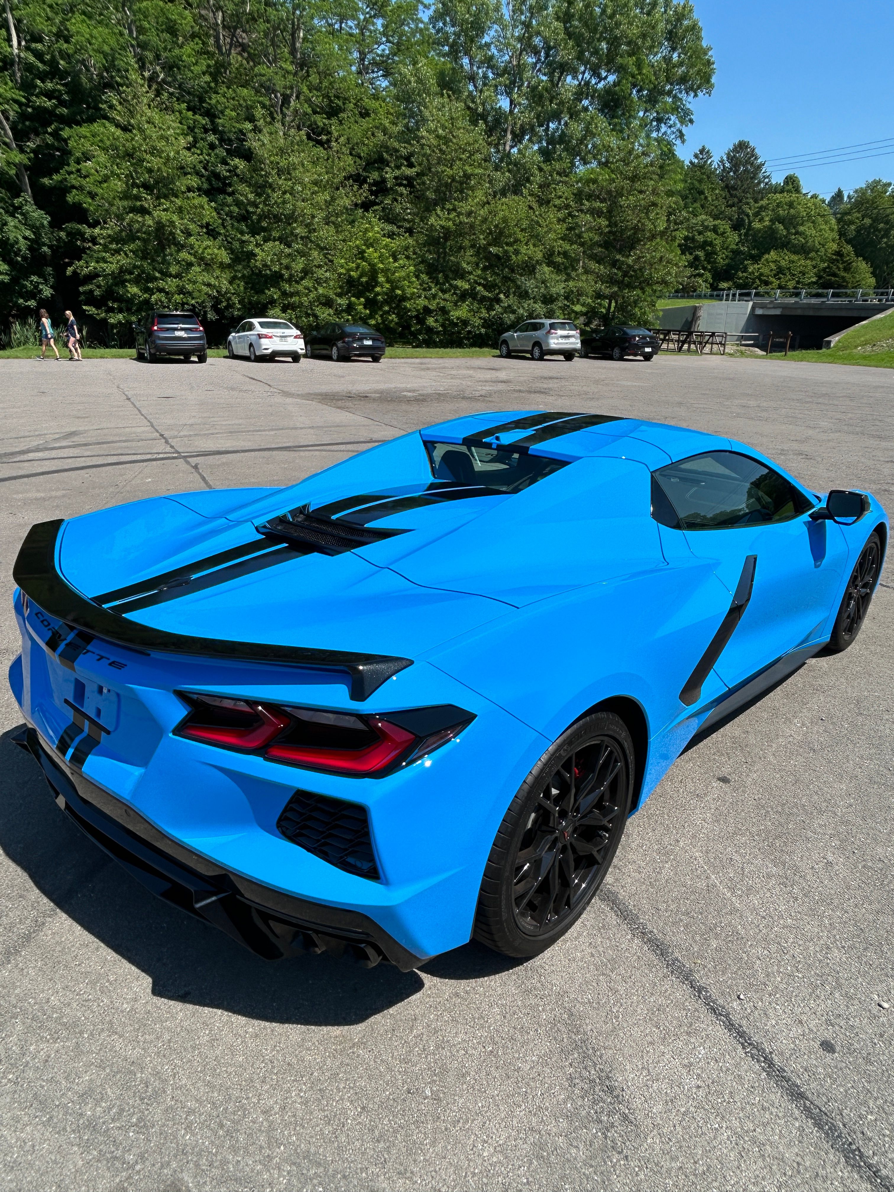 Used 2023 Chevrolet Corvette Stingray Premium Conv w/ Z51 Performance Package RWD image 5
