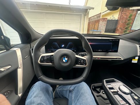 Used 2026 BMW iX xDrive45 image 11