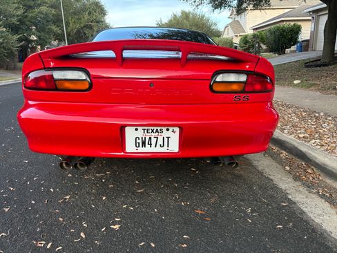 Used 1998 Chevrolet Camaro Z28 w/ SS Performance/Appearance Pkg RWD image 16