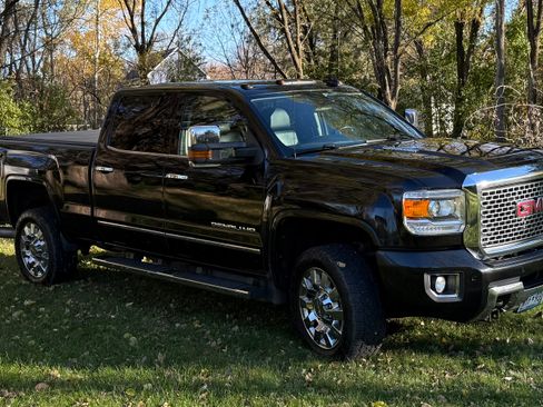 Used 2016 GMC Sierra 2500 Denali w/ Duramax Plus Package image 1