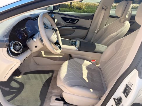 Used 2023 Mercedes-Benz EQS 580 4MATIC Sedan image 10