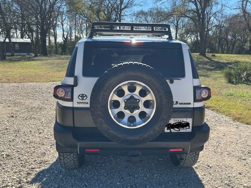 Used 2012 Toyota FJ Cruiser 4WD image 5