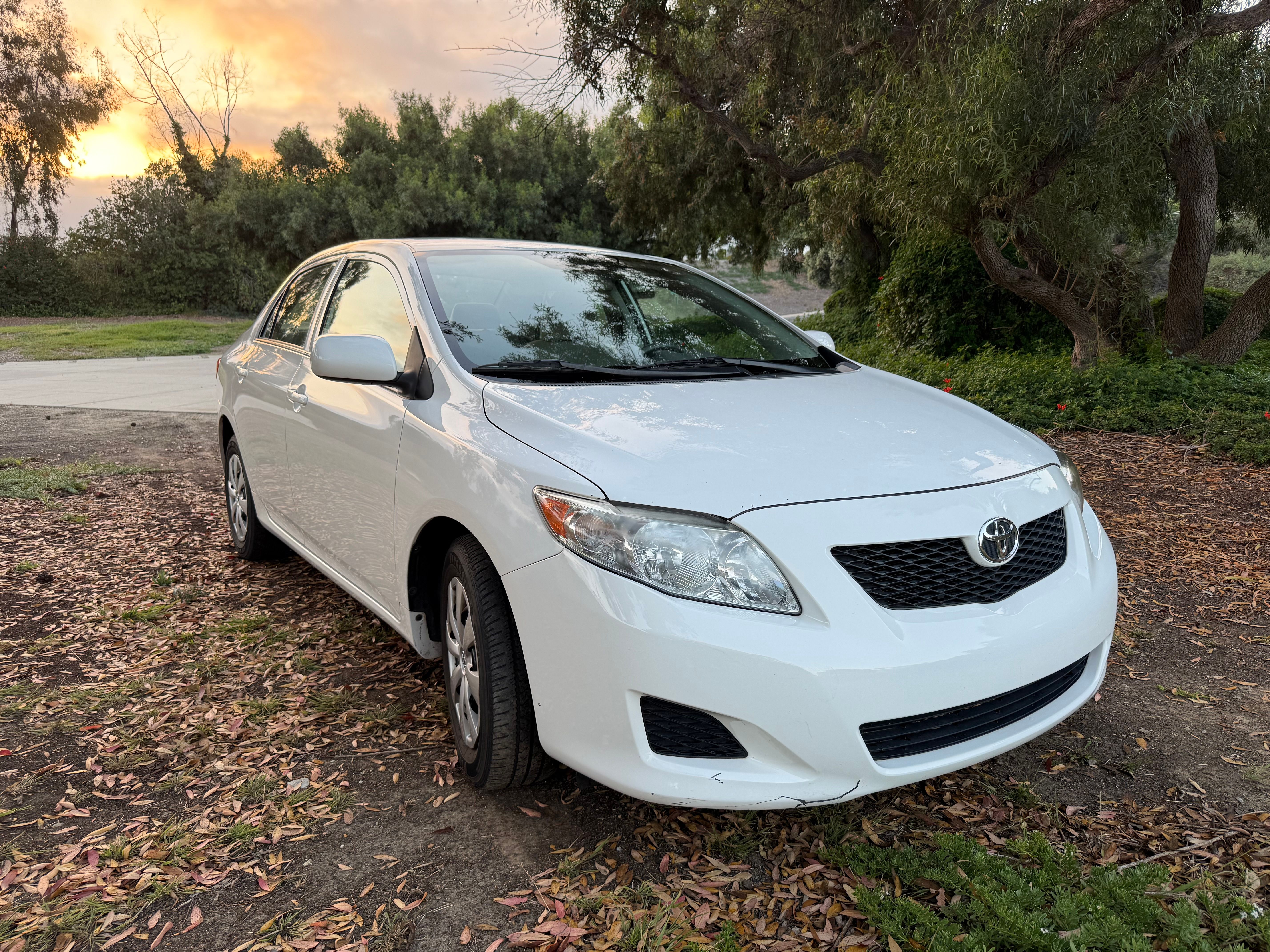 Used 2010 Toyota Corolla LE FWD image 5