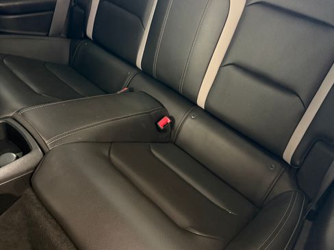 Used 2020 Chevrolet Camaro SS RWD image 8